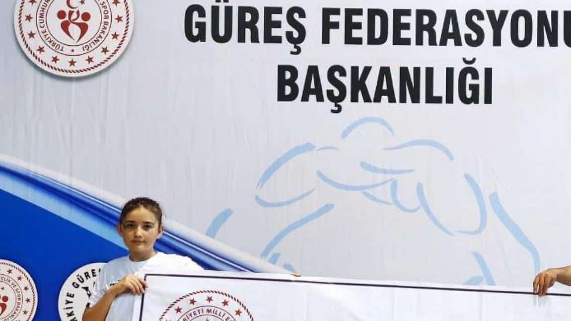 Türkiye Güreş Şampiyonasında Öğrencimiz Kevser Selçuk Türkiye 5.si Oldu